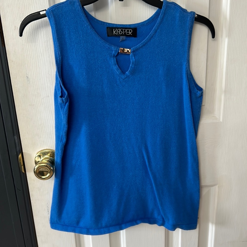 5 for $15! Thick knit top